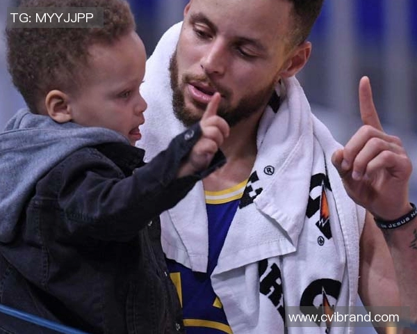 院长出轨事件真相揭秘：汕头好人形象崩塌，人妻真容曝光引发轩然大波